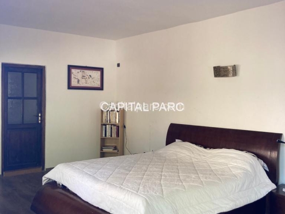1000067902