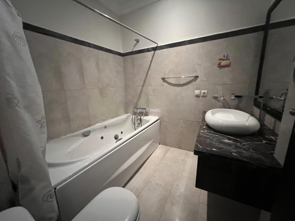 1000075074